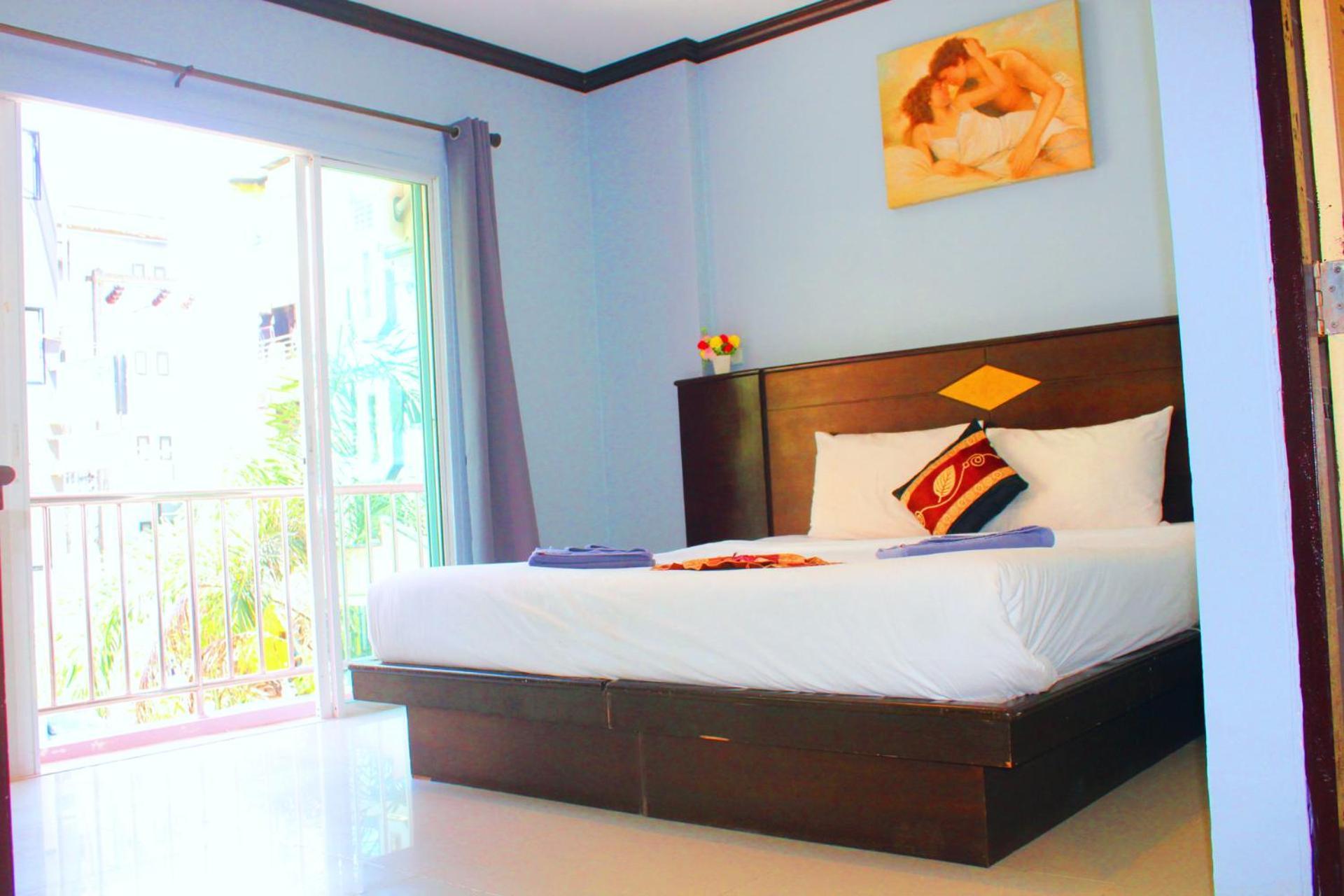 Hollywood Inn Hotel Patong Bagian luar foto
